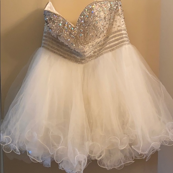 A-Line/Princess Sweetheart Short/ Mini WhiteDress - Picture 2 of 4